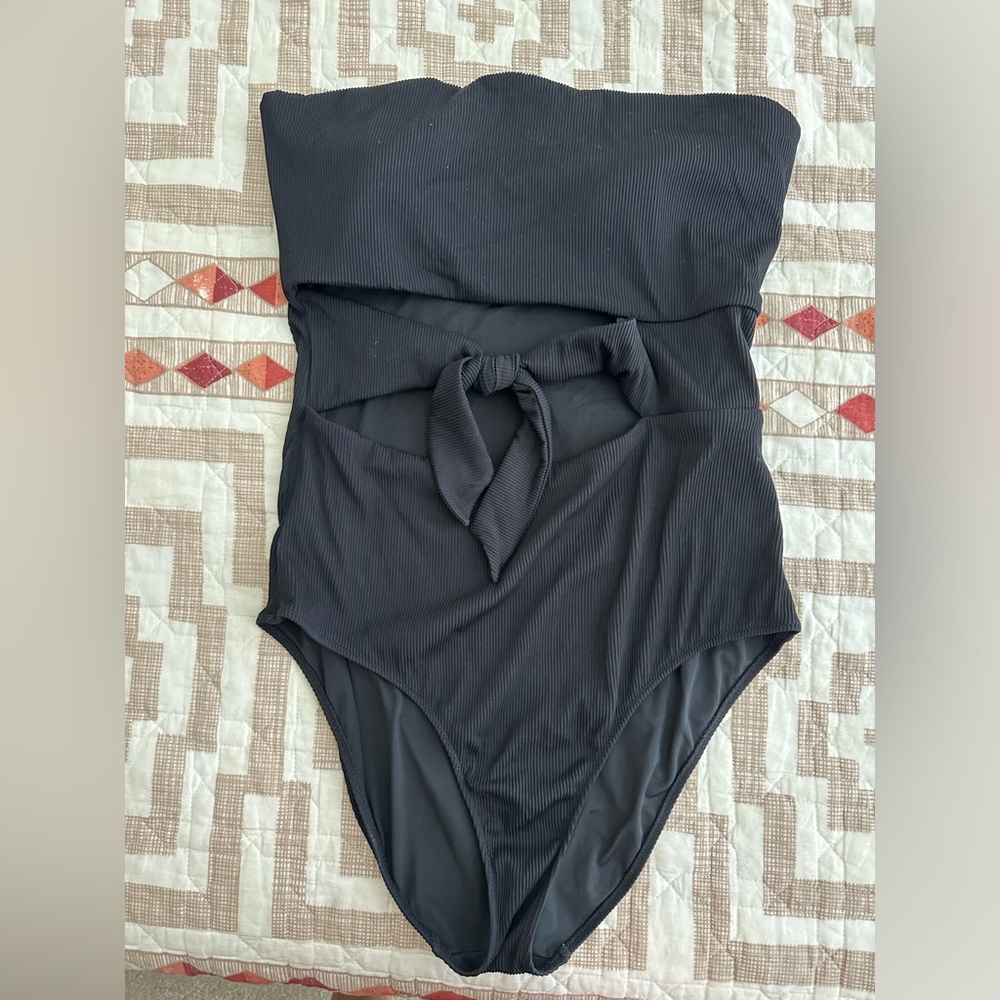 Aerie Wrap Strapless One Piece Swimsuit